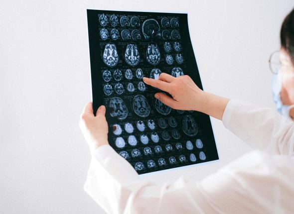 pexels-anna-shvets-4226123