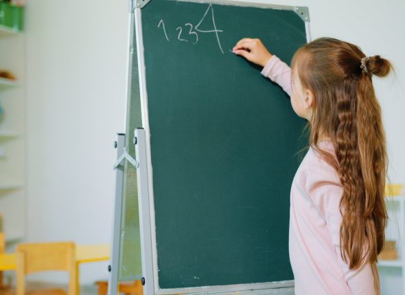 pexels-artem-podrez-8088093